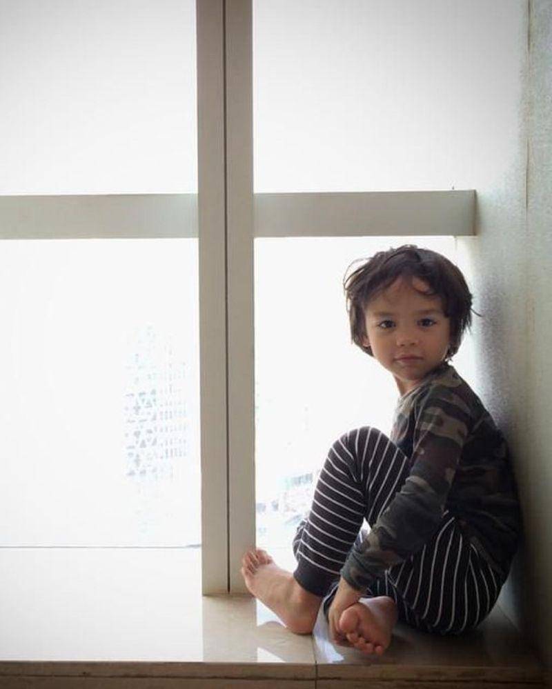 Instagram.com/ashrafsinclair